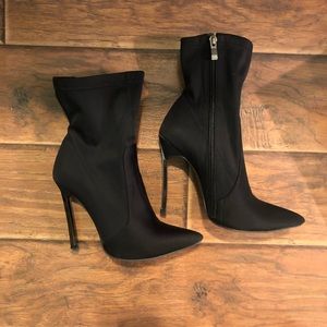 Ego Uk brand black sleek boot